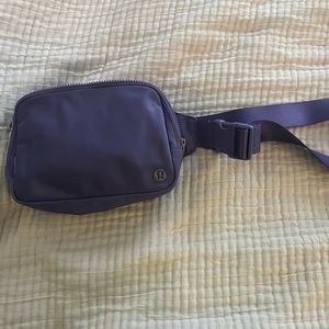 Lululemon 2L everywhere belt bag purple